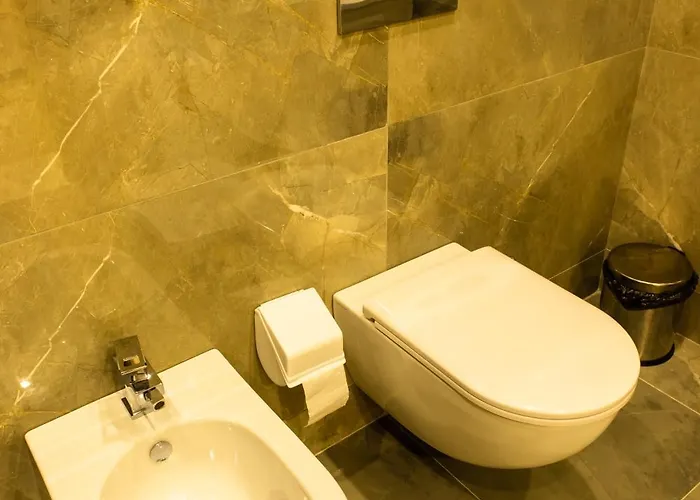 Costa Del Sol מלון