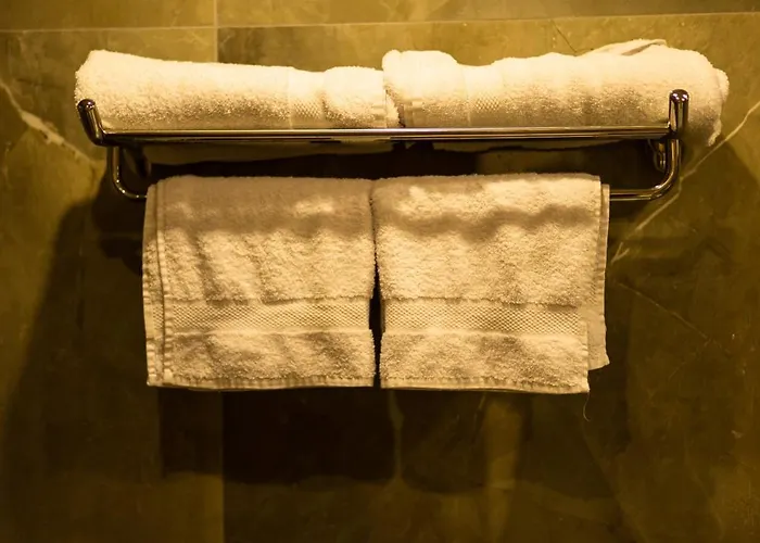 Costa Del Sol מלון